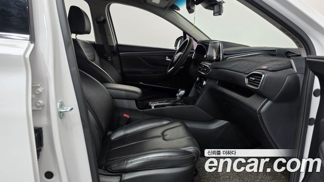 Hyundai Santafe 2019 — photo 16