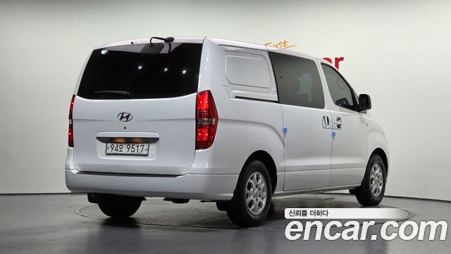 Hyundai Starex 2016 — photo 2