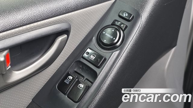 Hyundai Starex 2016 — photo 12