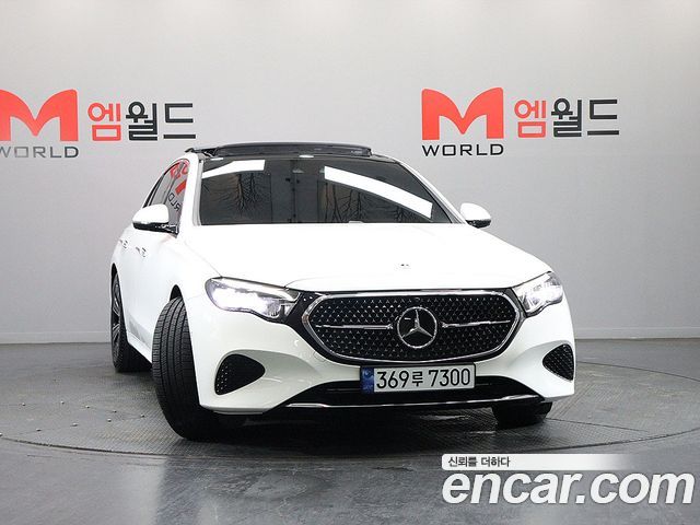 Mercedes-Benz E-Class 2024 — photo 2