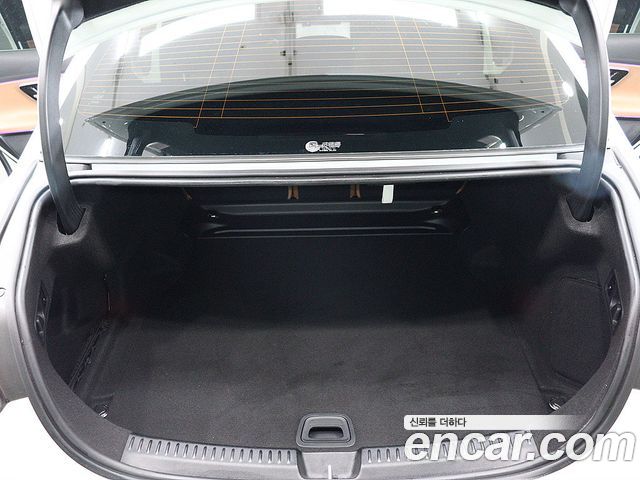 Mercedes-Benz E-Class 2024 — photo 5