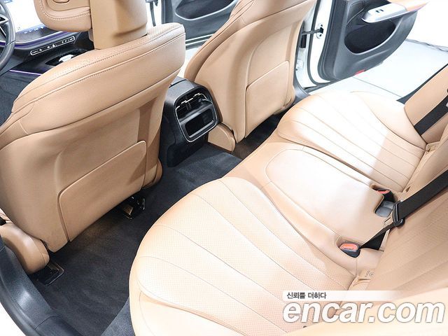Mercedes-Benz E-Class 2024 — photo 16
