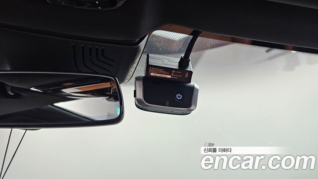 BMW 5-Series 2022 — photo 24