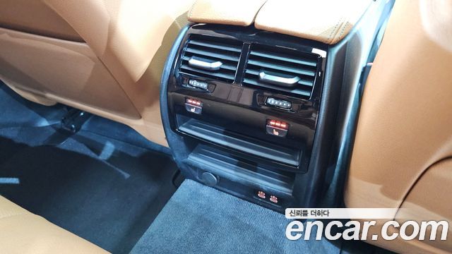BMW 5-Series 2022 — photo 34