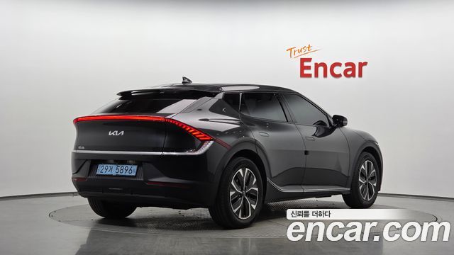 Kia EV6 2022 — photo 2