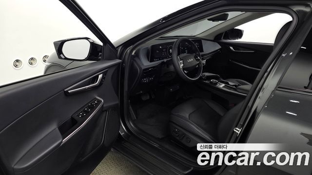 Kia EV6 2022 — photo 13