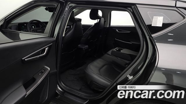 Kia EV6 2022 — photo 16