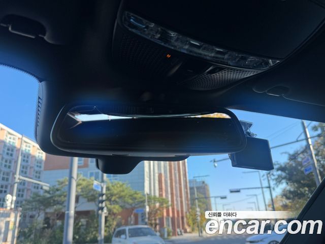 Mercedes-Benz GLC-Class 2018 — photo 18