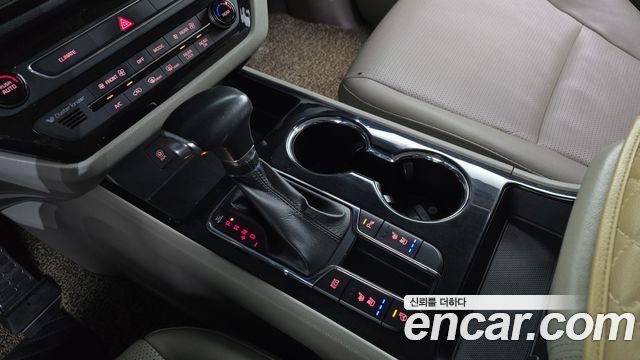 Kia Canival 2019 — photo 9