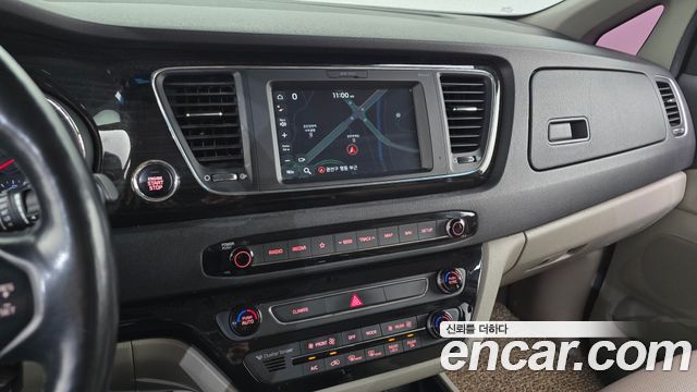 Kia Canival 2019 — photo 13