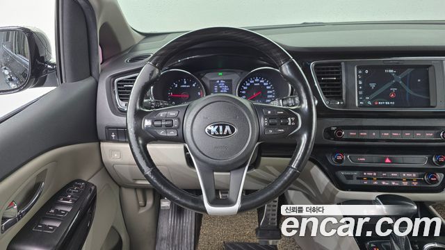 Kia Canival 2019 — photo 14
