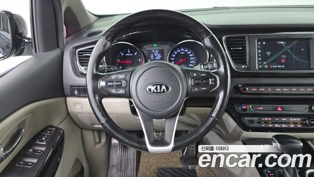 Kia Canival 2019 — photo 15
