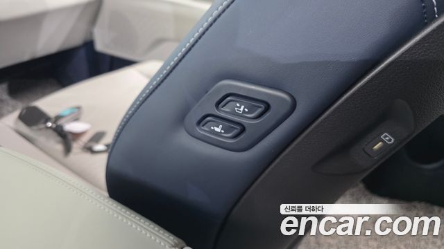 Kia Canival 2024 — photo 27