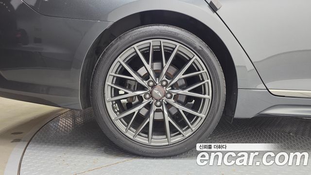 Genesis G80 2019 — photo 5