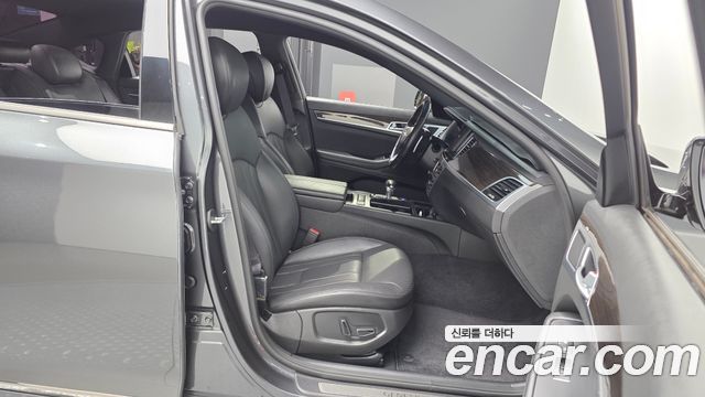 Genesis G80 2019 — photo 17
