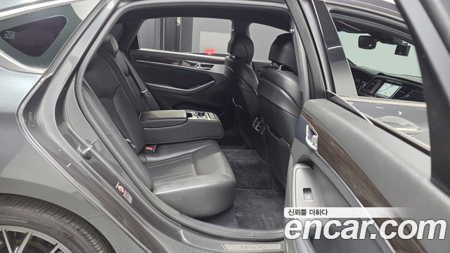 Genesis G80 2019 — photo 18