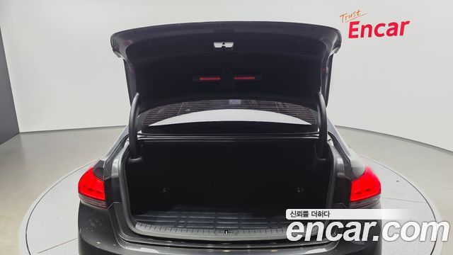 Genesis G80 2019 — photo 26