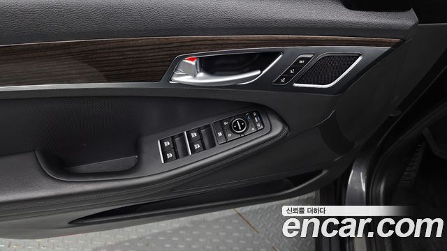 Genesis G80 2019 — photo 27