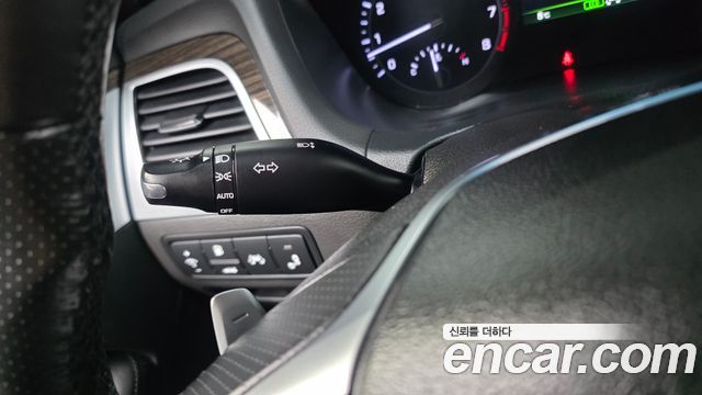 Genesis G80 2019 — photo 33