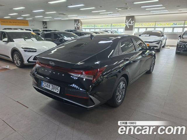 Hyundai AVANTE 2025 — photo 2