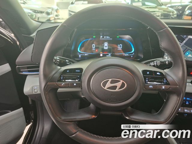 Hyundai AVANTE 2025 — photo 5