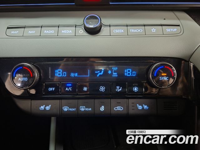 Hyundai AVANTE 2025 — photo 12