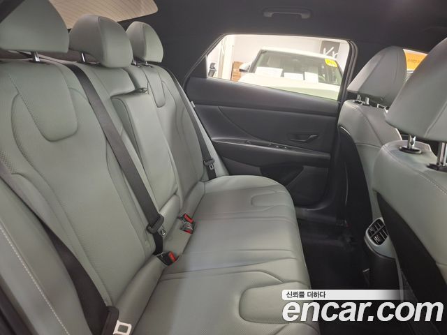 Hyundai AVANTE 2025 — photo 17