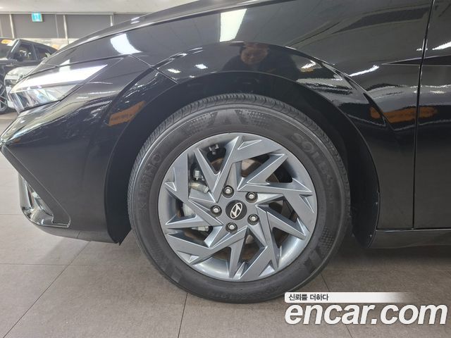 Hyundai AVANTE 2025 — photo 19