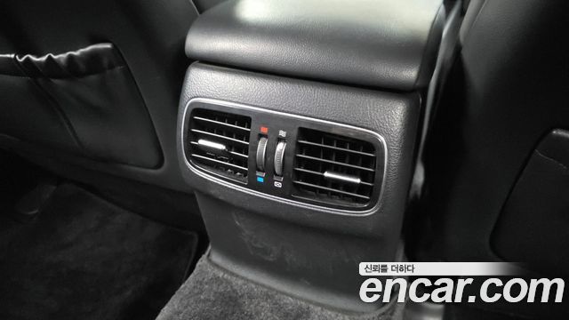 Hyundai Genesis 2013 — photo 23