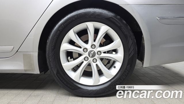 Hyundai Genesis 2013 — photo 7