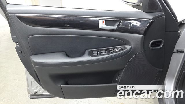 Hyundai Genesis 2013 — photo 14