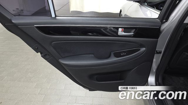 Hyundai Genesis 2013 — photo 15