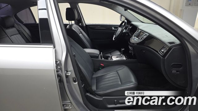 Hyundai Genesis 2013 — photo 16
