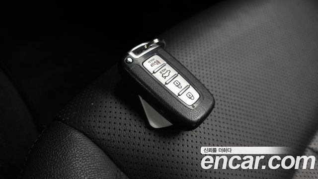 Hyundai Genesis 2013 — photo 30