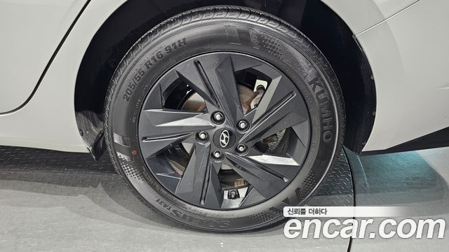 Hyundai AVANTE 2023 — photo 5