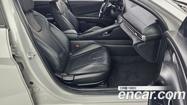 Hyundai AVANTE 2023 — photo 11