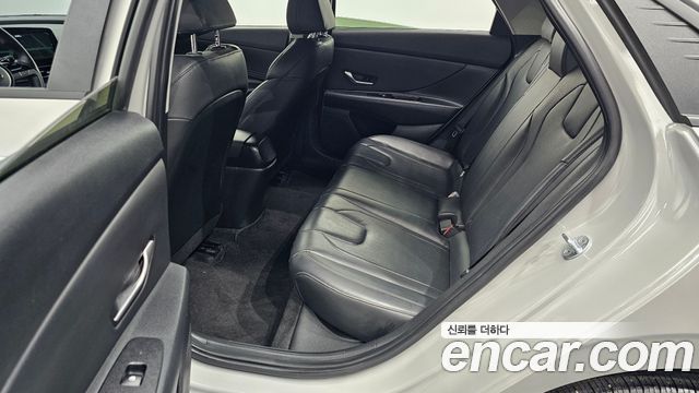 Hyundai AVANTE 2023 — photo 12