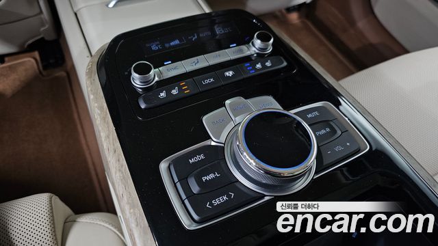 Genesis G90 2021 — photo 26