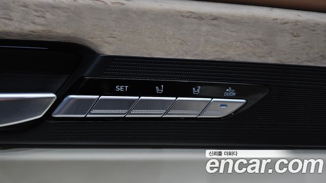 Genesis G90 2021 — photo 36