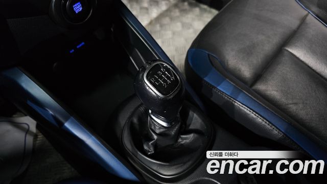 Hyundai Veloster 2013 — photo 12