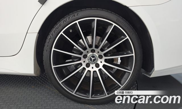 Mercedes-Benz CLS-Class 2019 — photo 7