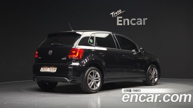 Volkswagen Polo 2015 — photo 2
