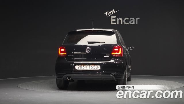 Volkswagen Polo 2015 — photo 4