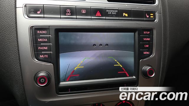 Volkswagen Polo 2015 — photo 20