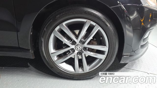 Volkswagen Polo 2015 — photo 7