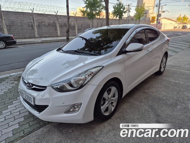 Hyundai AVANTE 2013 — photo 3