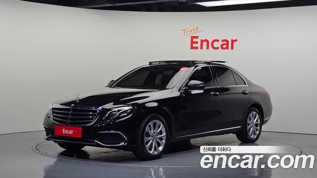 Mercedes-Benz E-Class 2017 — photo 1