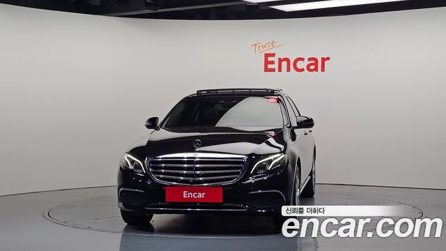 Mercedes-Benz E-Class 2017 — photo 3