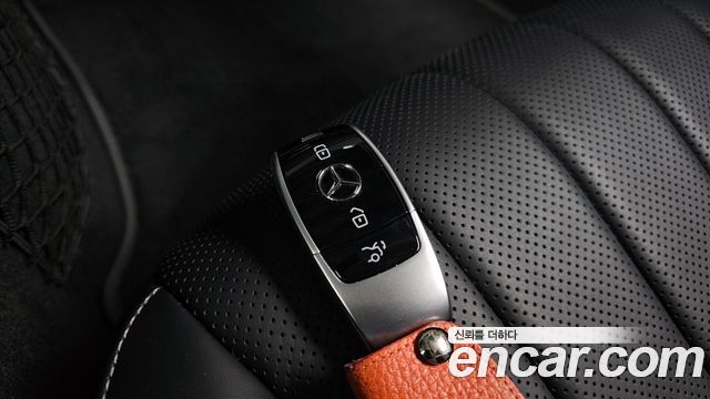 Mercedes-Benz E-Class 2017 — photo 17