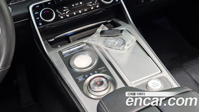 Genesis GV80 2020 — photo 12